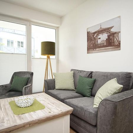 Terrasse, Gratis Nutzung Vom Ahoi Erlebnisbad Und Sauna In Sellin - Villa Karola Fewo 02 Goehren  Luaran gambar