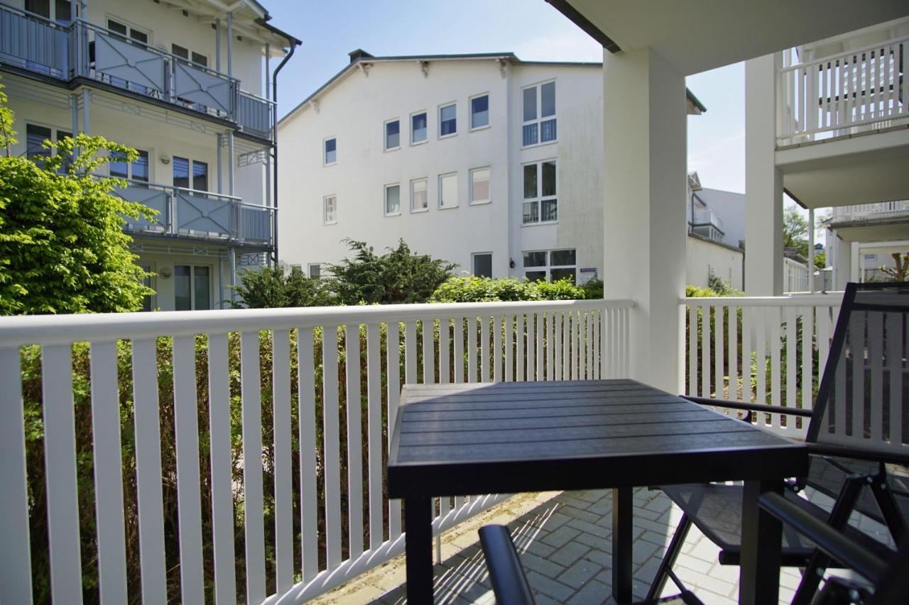 Terrasse, Gratis Nutzung Vom Ahoi Erlebnisbad Und Sauna In Sellin - Villa Karola Fewo 02 Goehren  Luaran gambar