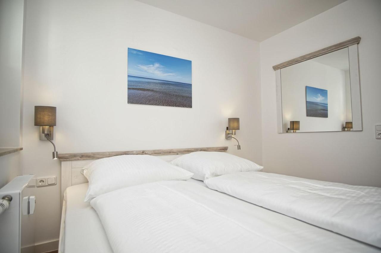 Terrasse, Gratis Nutzung Vom Ahoi Erlebnisbad Und Sauna In Sellin - Villa Karola Fewo 02 Goehren  Luaran gambar
