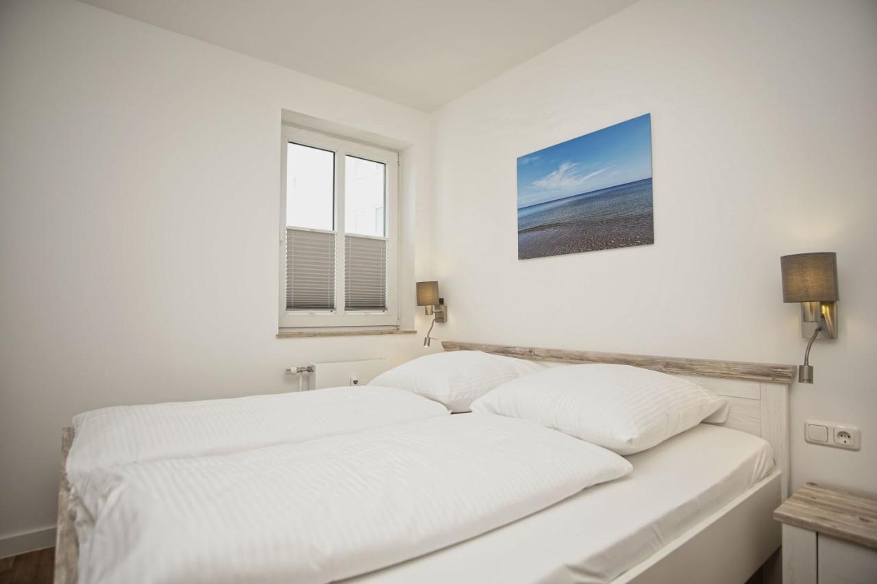 Terrasse, Gratis Nutzung Vom Ahoi Erlebnisbad Und Sauna In Sellin - Villa Karola Fewo 02 Goehren  Luaran gambar